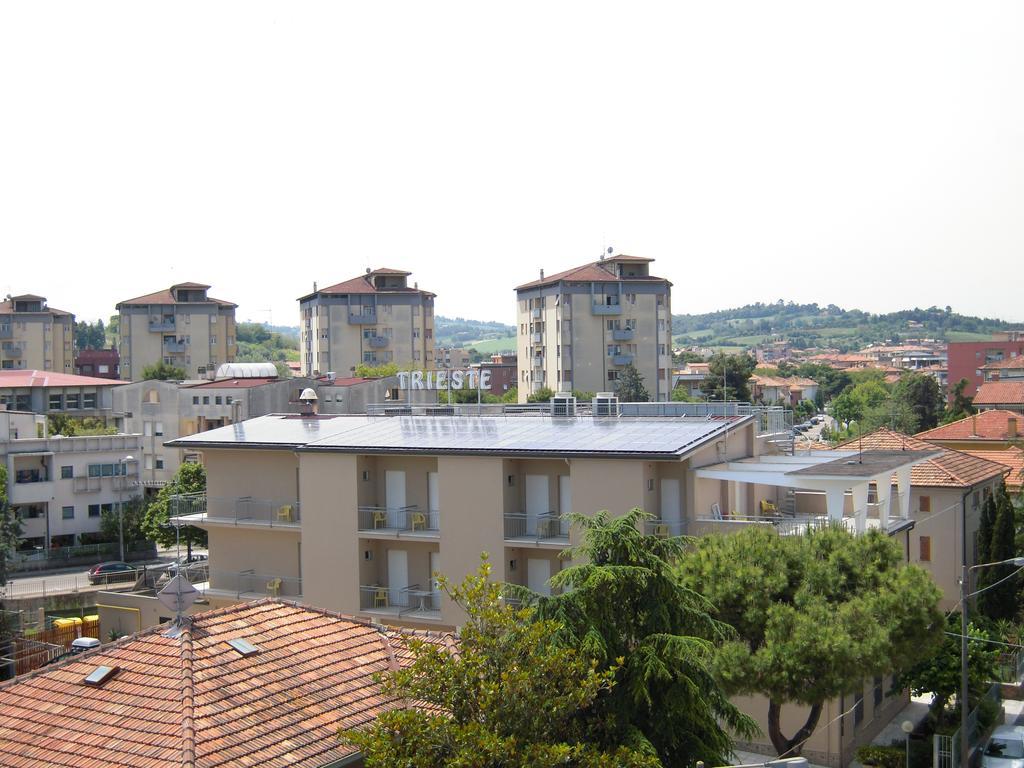 Hotel Trieste Senigallia Exterior photo